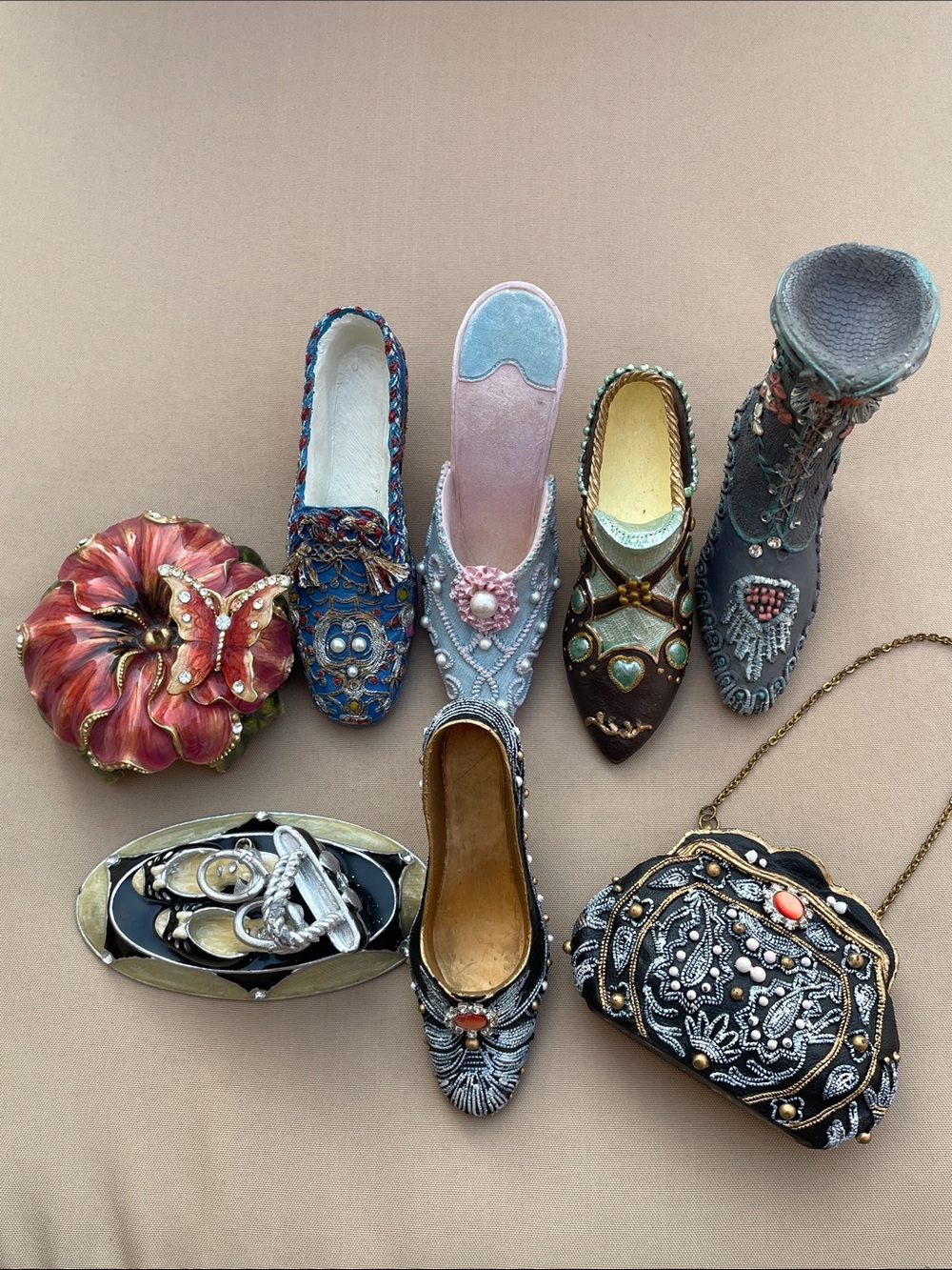 Assorted lots of vintage miniature collectible shoes and purse victorian style